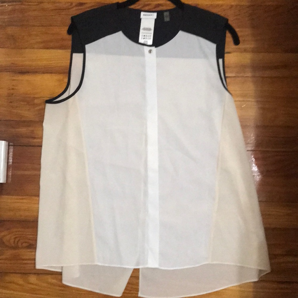 DKNYC top